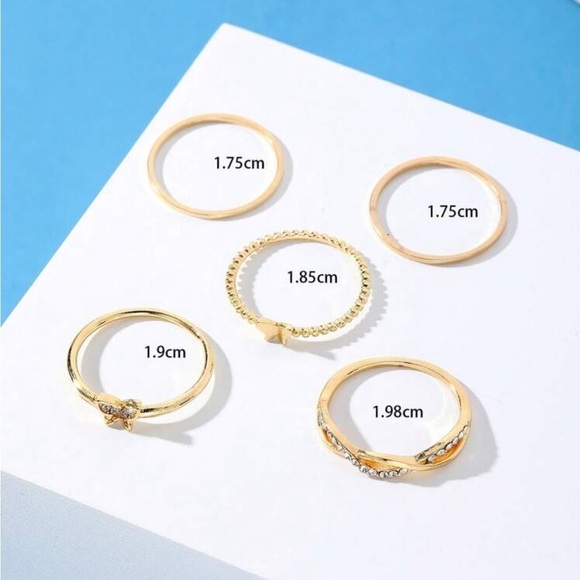 Elegant Gold Ring Set - Picture 3 of 3